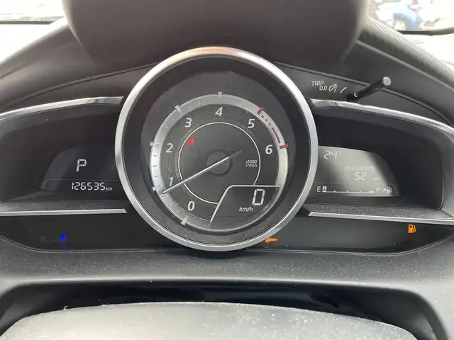 マツダ デミオ XD ツーリング 新潟県 2015(平27)年 12.7万km スノーフレイクホワイトパールマイカ 4WD/衝突軽減/純正ナビ/(AM/FM/CD/DVD/BT/フルセグ)/ETC/クルーズコントロール/アイドリングストップ/HUD/BSM/革巻きステアリング/ステアリングスイッチ/パドルシフト/MTモード付きAT/AUTOライト/LEDヘッドライト/フォグランプ/プッシュスタート/スマートキー