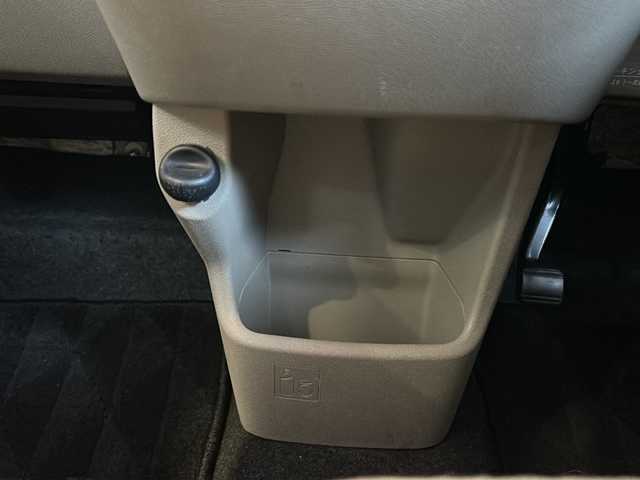 ダイハツ キャスト スタイル G SAⅡ 静岡県 2016(平28)年 5.3万km ブラックマイカ 純正ナビ/・CD/DVD/SD/ipod/USB/AUX/Bluetooth/・ラジオ/フルセグTV/主要装備/・バックカメラ　/・純正フロアマット　/・純正アルミホイール　/・ＬＥＤヘッドライト　/・オートライト　/・盗難防止装置　/・プッシュスタート　/・スマートキー　/・アイドリングストップ　/・ステアリングリモコン　/・フォグランプ/・ベンチシート/・オートエアコン