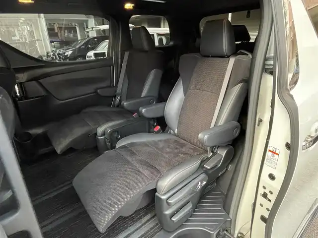 トヨタ アルファード S タイプゴールド 大阪府 2021(令3)年 2.2万km ホワイトパールクリスタルシャイン ワンオーナー/OP：T-Connectナビキッド/OP：CD・DVDデッキ/OP：TV＋AppleCarPlay＋AndroidAuto/前後ドライブレコーダー【TZ-D305W】/純正9インチディスプレイオーディオ/　フルセグTV/FM/AM/Bluetooth/ToyotaSafetySense/　・プリクラッシュセーフティ/　・レーントレーシングアシスト/　・レーダークルーズコントロール/　・ロードサインアシスト/　・アダプティブハイビームシステム/パワーバックドア/ハーフレザーシート/純正18インチアルミホイール/3眼LEDヘッドライト/LEDシーケンシャルターンランプ（フロント・リア）/後席用アクセサリーコンセント（AC100V・100W）/スペアキー1本