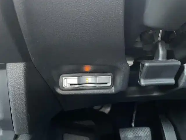 ホンダ フィット 13G Fパッケージ ファインED 福岡県 2016(平28)年 3万km クリスタルブラックパール ワンオーナー/純正ディーラーナビ/・Bluetooth/・ワンセグTV/・USB/・ラジオ/・CD/DVD/SD/アイドリングストップ/横滑り防止システム/ビルトインETC/バックカメラ/プッシュスタート/純正フロアマット/取扱説明書/保証書/スペアキー×1