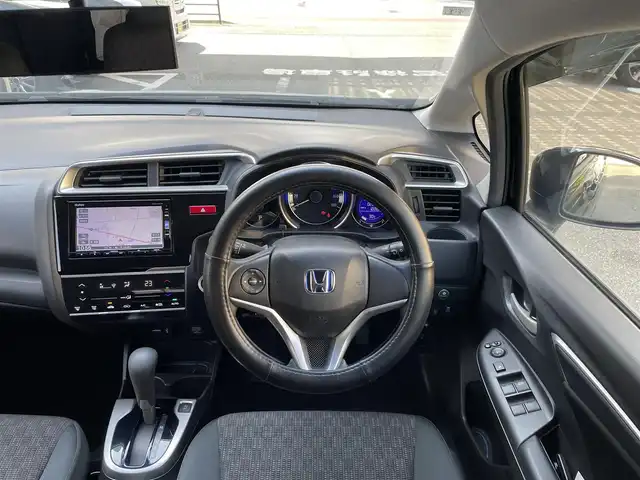 ホンダ フィット 13G Fパッケージ ファインED 福岡県 2016(平28)年 3万km クリスタルブラックパール ワンオーナー/純正ディーラーナビ/・Bluetooth/・ワンセグTV/・USB/・ラジオ/・CD/DVD/SD/アイドリングストップ/横滑り防止システム/ビルトインETC/バックカメラ/プッシュスタート/純正フロアマット/取扱説明書/保証書/スペアキー×1
