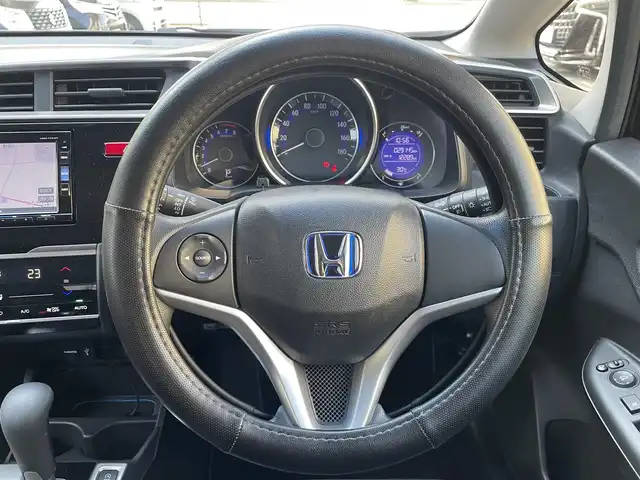 ホンダ フィット 13G Fパッケージ ファインED 福岡県 2016(平28)年 3万km クリスタルブラックパール ワンオーナー/純正ディーラーナビ/・Bluetooth/・ワンセグTV/・USB/・ラジオ/・CD/DVD/SD/アイドリングストップ/横滑り防止システム/ビルトインETC/バックカメラ/プッシュスタート/純正フロアマット/取扱説明書/保証書/スペアキー×1