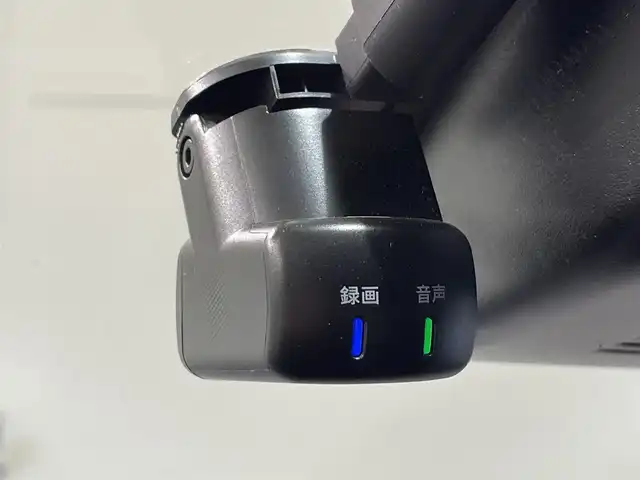 日産 ノート X 愛知県 2021(令3)年 2.2万km オーロラフレアブルーパール 純正９インチナビ　/（FM/AM/Bluetooth/USB/HDMI/AppleCarPlay/AndroidAuto/フルセグTV)/アラウンドビューモニター　/衝突軽減ブレーキ　/プロパイロット　/ブラインドスポットモニター　/ワイヤレス充電　/デジタルインナーミラー　/ビルトインＥＴＣ２．０　/ＳＯＳコール　/踏み間違い衝突防止/車線逸脱警報/標識検知機能/クリアランスソナー/ドライブレコーダー　/USB入力端子/オートライト/純正フロアマット/電動パーキングブレーキ