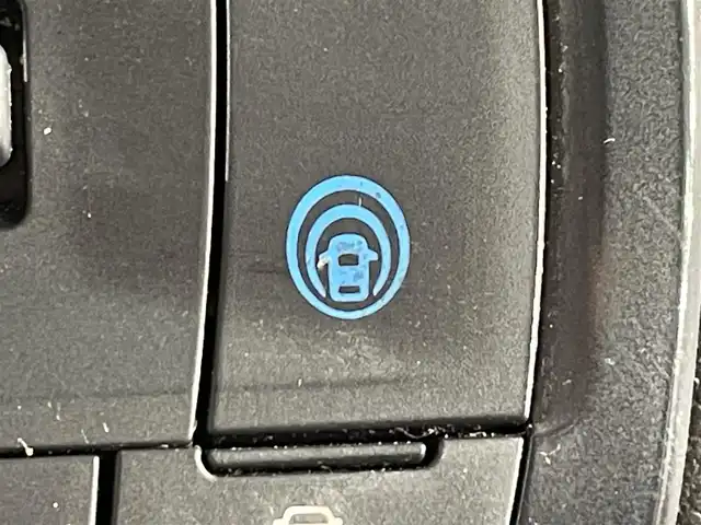 日産 ノート X 愛知県 2021(令3)年 2.2万km オーロラフレアブルーパール 純正９インチナビ　/（FM/AM/Bluetooth/USB/HDMI/AppleCarPlay/AndroidAuto/フルセグTV)/アラウンドビューモニター　/衝突軽減ブレーキ　/プロパイロット　/ブラインドスポットモニター　/ワイヤレス充電　/デジタルインナーミラー　/ビルトインＥＴＣ２．０　/ＳＯＳコール　/踏み間違い衝突防止/車線逸脱警報/標識検知機能/クリアランスソナー/ドライブレコーダー　/USB入力端子/オートライト/純正フロアマット/電動パーキングブレーキ