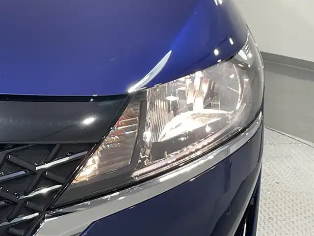 日産 ノート X 愛知県 2021(令3)年 2.2万km オーロラフレアブルーパール 純正９インチナビ　/（FM/AM/Bluetooth/USB/HDMI/AppleCarPlay/AndroidAuto/フルセグTV)/アラウンドビューモニター　/衝突軽減ブレーキ　/プロパイロット　/ブラインドスポットモニター　/ワイヤレス充電　/デジタルインナーミラー　/ビルトインＥＴＣ２．０　/ＳＯＳコール　/踏み間違い衝突防止/車線逸脱警報/標識検知機能/クリアランスソナー/ドライブレコーダー　/USB入力端子/オートライト/純正フロアマット/電動パーキングブレーキ
