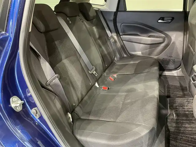 日産 ノート X 愛知県 2021(令3)年 2.2万km オーロラフレアブルーパール 純正９インチナビ　/（FM/AM/Bluetooth/USB/HDMI/AppleCarPlay/AndroidAuto/フルセグTV)/アラウンドビューモニター　/衝突軽減ブレーキ　/プロパイロット　/ブラインドスポットモニター　/ワイヤレス充電　/デジタルインナーミラー　/ビルトインＥＴＣ２．０　/ＳＯＳコール　/踏み間違い衝突防止/車線逸脱警報/標識検知機能/クリアランスソナー/ドライブレコーダー　/USB入力端子/オートライト/純正フロアマット/電動パーキングブレーキ