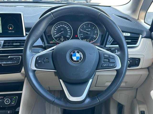 ＢＭＷ ２１８ｄ アクティブツアラー ラグジュアリー 埼玉県 2018(平30)年 3.1万km プラチナシルバー ワンオーナー　/白革シート　/純正ナビ　/アンビエントライト　/コンフォートアクセス　/パワーシート　/シートヒーター　/パワーバックドア　/バックカメラ　/前後ドライブレコーダー　/純正１６インチアルミホイール