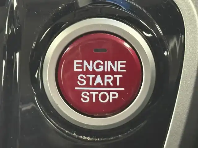 ホンダ Ｎ ＢＯＸ カスタム SSパッケージ 愛知県 2015(平27)年 6.4万km スマートブラック SDナビ/・地デジTV/・CD/DVD/・AM/FM/・Bluetooth/・AUX/両側パワースライドドア/前方ドライブレコーダー/純正フロアマット/純正14インチアルミホイール/横滑り防止装置/オートライト/ETC/スマートキー