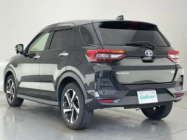 トヨタ ライズ Z 愛知県 2023(令5)年 2.2万km ブラックマイカメタリック 純正９型ＤＡ　バックカメラ　シートヒーター　ＨＤＭＩ　ＢＳＭ　フルセグＴＶ　カープレイ　前後ドラレコ　ＥＴＣ　スマアシ　衝突軽減　追従クルコン　コーナーセンサー　ＬＥＤオートライト　純正マット　ドアバイザー　禁煙車