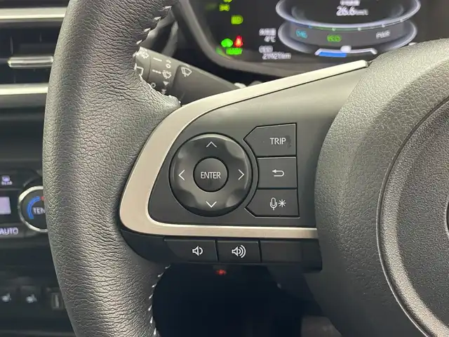 トヨタ ライズ Z 愛知県 2023(令5)年 2.2万km ブラックマイカメタリック 純正９型ＤＡ　バックカメラ　シートヒーター　ＨＤＭＩ　ＢＳＭ　フルセグＴＶ　カープレイ　前後ドラレコ　ＥＴＣ　スマアシ　衝突軽減　追従クルコン　コーナーセンサー　ＬＥＤオートライト　純正マット　ドアバイザー　禁煙車