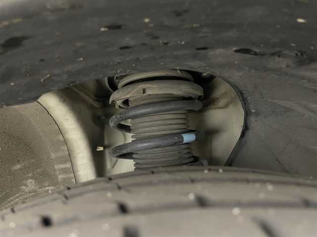 トヨタ ８６ GT 岡山県 2017(平29)年 6.5万km クリスタルホワイトパール モデリスタエアロ/純正ナビ/・FM/AM/Bluetooth/フルセグ/CD/DVD/バックカメラ/クルーズコントロール/LEDヘッドライト/・オートライト/・フォグライト/パドルシフト/プッシュスタート/・スマートキー/オートライト/純正フロアマット/純正17インチアルミ