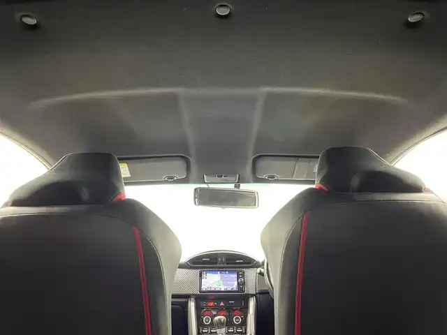 トヨタ ８６ GT 岡山県 2017(平29)年 6.5万km クリスタルホワイトパール モデリスタエアロ/純正ナビ/・FM/AM/Bluetooth/フルセグ/CD/DVD/バックカメラ/クルーズコントロール/LEDヘッドライト/・オートライト/・フォグライト/パドルシフト/プッシュスタート/・スマートキー/オートライト/純正フロアマット/純正17インチアルミ