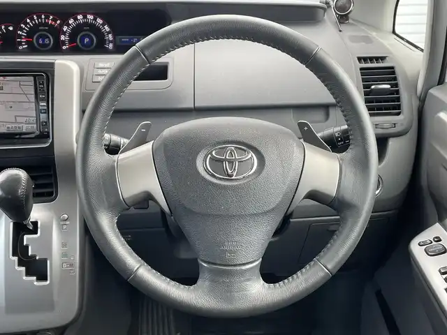 トヨタ ヴォクシー ZS 道央・札幌 2008(平20)年 18.6万km ホワイトパールクリスタルシャイン ・４WD/・寒冷地仕様/・純正HDDナビ/フルセグTV／ラジオ／ＣＤ／ＤＶＤ/・純正フリップダウンモニター/・バックカメラ/・片側パワースライドドア/・ＷＡＣ/・パドルシフト/・ドライブレコーダー/・社外エンジンスターター/・ビルトインＥＴＣ/・フォグランプ/・スペアキー/・社外15インチAW/・ウィンカーミラー/・純正フロアマット/・取扱説明書