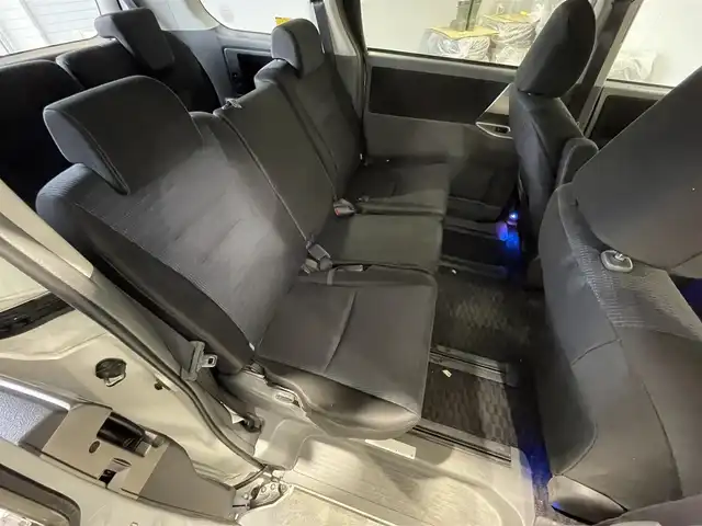 トヨタ ヴォクシー ZS 道央・札幌 2008(平20)年 18.6万km ホワイトパールクリスタルシャイン ・４WD/・寒冷地仕様/・純正HDDナビ/フルセグTV／ラジオ／ＣＤ／ＤＶＤ/・純正フリップダウンモニター/・バックカメラ/・片側パワースライドドア/・ＷＡＣ/・パドルシフト/・ドライブレコーダー/・社外エンジンスターター/・ビルトインＥＴＣ/・フォグランプ/・スペアキー/・社外15インチAW/・ウィンカーミラー/・純正フロアマット/・取扱説明書