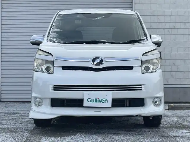 トヨタ ヴォクシー ZS 道央・札幌 2008(平20)年 18.6万km ホワイトパールクリスタルシャイン ・４WD/・寒冷地仕様/・純正HDDナビ/フルセグTV／ラジオ／ＣＤ／ＤＶＤ/・純正フリップダウンモニター/・バックカメラ/・片側パワースライドドア/・ＷＡＣ/・パドルシフト/・ドライブレコーダー/・社外エンジンスターター/・ビルトインＥＴＣ/・フォグランプ/・スペアキー/・社外15インチAW/・ウィンカーミラー/・純正フロアマット/・取扱説明書