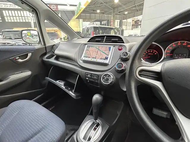 車両画像10