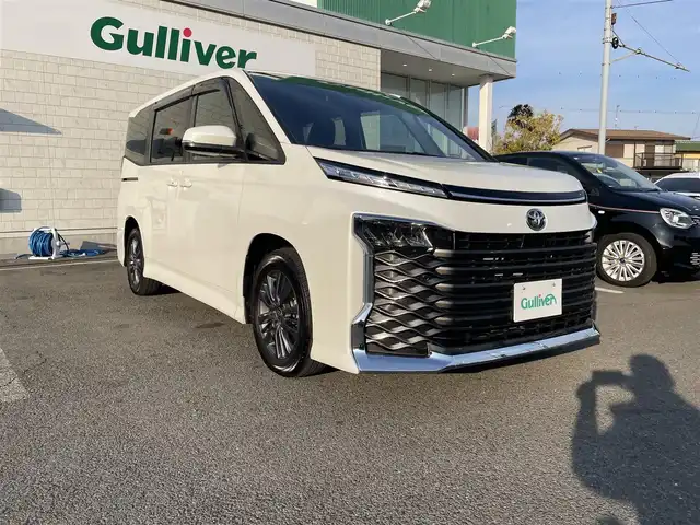 トヨタ ヴォクシー S－G 神奈川県 2023(令5)年 0.2万km パール