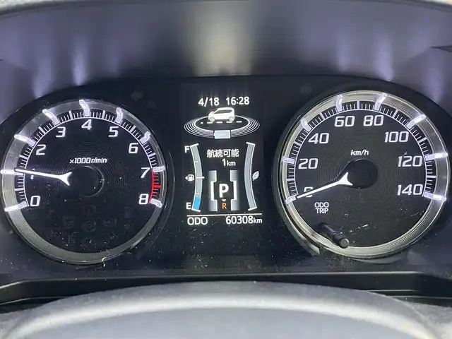 ダイハツ ムーヴ カスタム X LTD SAⅢ 道央・札幌 2018(平30)年 6.1万km パールホワイトⅢ ・４WD/・衝突軽減ブレーキ/・コーナーセンサー/・レーンキープアシスト/・社外オーディオ/　CD＆AUX＆ラジオ/・アイドリングストップ/・オートエアコン/・オートライト/・オートリトラミラー/・シートヒーター/・プッシュスタート/・スマートキー/・純正AW＆夏タイヤ積込/・社外フロアマット/・ドアバイザー/・LEDヘッドライト/・ウィンカーミラー/・フォグライト/・スペアキー×１