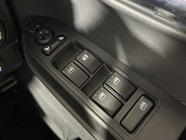 ダイハツ タント カスタム RS 福岡県 2022(令4)年 1万km シャイニングホワイトパール ・全方位カメラ/・ETC/・ブレーキホールド/・シートヒーター/・Bカメラ/・純正ナビ/・プッシュスタート/・Bluetooth/・CD/DVD/・フルセグTV/・15インチ純正ホイール/・スペアキー1本/・iPod