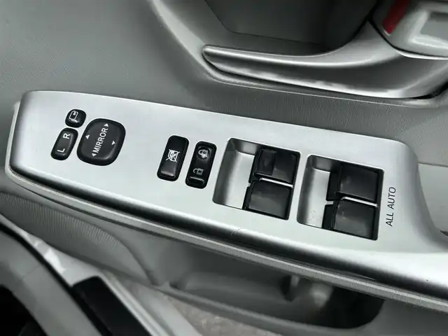 トヨタ プリウス α S 宮城県 2014(平26)年 18万km ホワイトパールクリスタルシャイン 登録時走行距離179218km/フロントワイパーデアイサー（寒冷地仕様）/バックカメラ/オートライト/ヘッドライトレベライザー/ウインカーミラー/電格ミラー/ドアバイザー/ＨＤＭＩ/CD/DVD/ＡＭ／ＦＭ/プッシュスタート/スマートキー