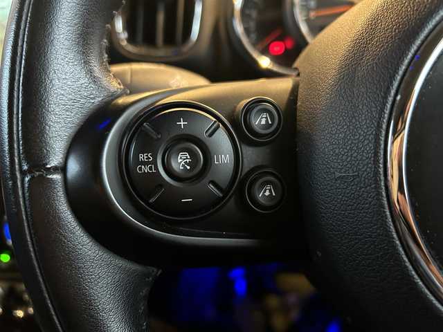 ＭＩＮＩ ミニ クロスオーバー クーパー D オール4 茨城県 2018(平30)年 5.5万km ライトホワイト ワンオーナー/前後ドラレコ/社外アルミ＆スタッドレス（17インチ）/Rガラスフィルム加工/ペッパーパッケージ/アンビエントライト/コンフォートアクセス/インテリジェントS/ACC/LKA/純正ナビ/バックカメラ/ミラー一体型ETC/前後ドラレコ/パワーバックドア/スマートキー/プッシュスタート