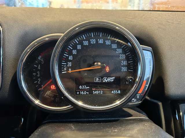 ＭＩＮＩ ミニ クロスオーバー クーパー D オール4 茨城県 2018(平30)年 5.5万km ライトホワイト ワンオーナー/前後ドラレコ/社外アルミ＆スタッドレス（17インチ）/Rガラスフィルム加工/ペッパーパッケージ/アンビエントライト/コンフォートアクセス/インテリジェントS/ACC/LKA/純正ナビ/バックカメラ/ミラー一体型ETC/前後ドラレコ/パワーバックドア/スマートキー/プッシュスタート