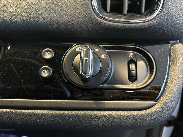 ＭＩＮＩ ミニ クロスオーバー クーパー D オール4 茨城県 2018(平30)年 5.5万km ライトホワイト ワンオーナー/前後ドラレコ/社外アルミ＆スタッドレス（17インチ）/Rガラスフィルム加工/ペッパーパッケージ/アンビエントライト/コンフォートアクセス/インテリジェントS/ACC/LKA/純正ナビ/バックカメラ/ミラー一体型ETC/前後ドラレコ/パワーバックドア/スマートキー/プッシュスタート