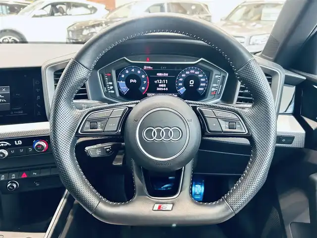 アウディ Ａ１ SB シティカーバーLTD ED 大阪府 2021(令3)年 5.3万km グレーⅡ 250台限定/ワンオーナー/ACC/ハーフ革/シートヒーター/バーチャルコクピット/純正ナビ/バックカメラ/純正17インチAW/クリアランスソナー/ETC/USB/Bluetooth/パドルシフト