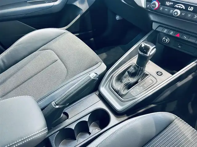 アウディ Ａ１ SB シティカーバーLTD ED 大阪府 2021(令3)年 5.3万km グレーⅡ 250台限定/ワンオーナー/ACC/ハーフ革/シートヒーター/バーチャルコクピット/純正ナビ/バックカメラ/純正17インチAW/クリアランスソナー/ETC/USB/Bluetooth/パドルシフト