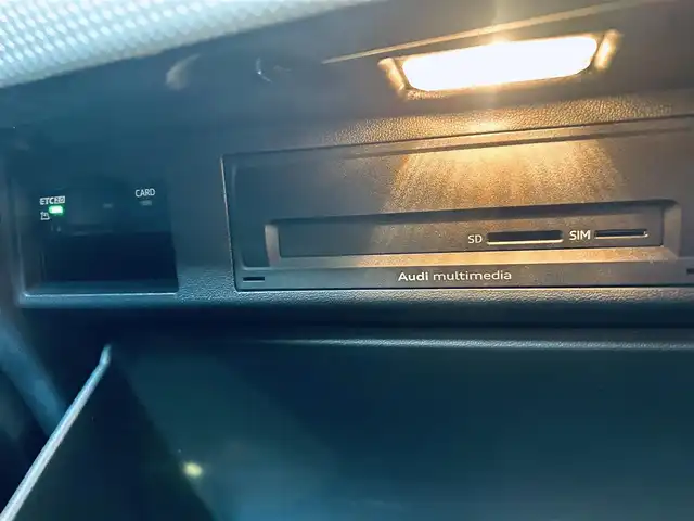 アウディ Ａ１ SB シティカーバーLTD ED 大阪府 2021(令3)年 5.3万km グレーⅡ 250台限定/ワンオーナー/ACC/ハーフ革/シートヒーター/バーチャルコクピット/純正ナビ/バックカメラ/純正17インチAW/クリアランスソナー/ETC/USB/Bluetooth/パドルシフト