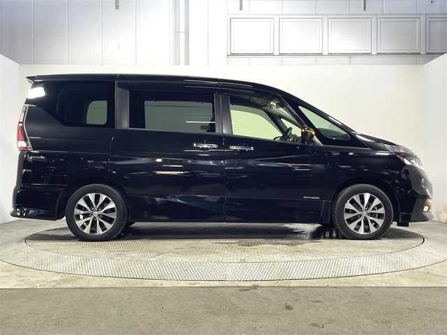 日産 セレナ ハイウェイスターVセレクションⅡ 大阪府 2018(平30)年 7万km ダイヤモンドブラック 純正9インチナビ/フルセグTV/CD/DVD/AM/FM/Bluetooth接続/アラウンドビューモニター/プッシュスタート/インテリジェントキー/ETC/両側パワースライドドア/コーナーセンサー/パーキングアシスト/LEDヘッドランプ/オートライト/クルーズコントロール/衝突軽減/アイドリングストップ/純正16インチAW/取扱説明書/保証書