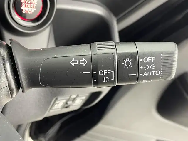 ホンダ Ｎ ＢＯＸ カスタム ターボ 群馬県 2023(令5)年 1.5万km クリスタルブラックパール 禁煙車　純正８インチディスプレイオーディオ　衝突軽減　横滑り防止　パドルシフト　電動パーキングブレーキ　ドラレコ　ＬＥＤヘッド　前後カメラ　両側パワスラ　ＥＴＣ　純正フロアマット　シートヒーター