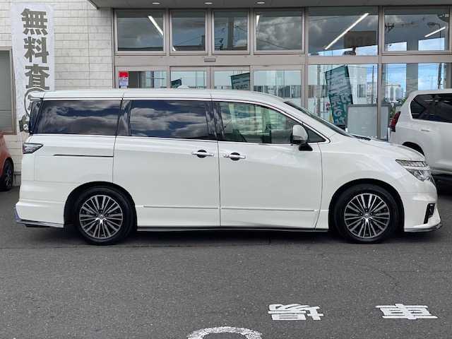 日産 エルグランド 250ハイウェイスターS 青森県 2016(平28)年 6.7万km ブリリアントホワイトパール AIS検査4.5点内装B/nismoエアロ(フロント/サイド/リヤアンダー/リヤサイド)/nismoスポーツマフラー/nismoフロアマット/後席モニター/ハーフレザーシート/社外ナビ(BT/フルセグ/DVD/BD/CD/ラジオ)/バックカメラ/両側パワースライドドア/クルーズコントロール/LEDヘッドライト/LEDフォグライト/オートライト/前後ドライブレコーダー/ETC/新車時保証書/スペアキー