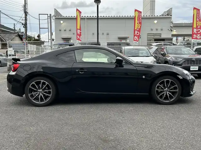 トヨタ ８６ GT リミテッド 奈良県 2017(平29)年 4万km クリスタルブラックシリカ 純正メーカーナビ/クルコン/ハーフレザー/パドルシフト/フルセグTV/バックカメラ/ETC/ドラレコ/Bluetooth/純正フロアマット/オートライト/バックカメラ/ドラレコ/保証書/取扱説明書