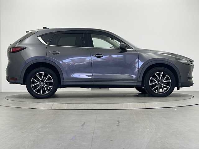 マツダ ＣＸ－５ XD Lパッケージ 大阪府 2017(平29)年 5.6万km マシーングレープレミアムM 純正ナビ/【FM/AM/フルセグTV/Bluetooth/USB/AUX】/ホワイトレザーシート/前後シートヒーター/パワーバックドア/ブラインドスポットモニター/ヘッドアップディスプレイ/前後コーナーセンサー/オートマチックハイビーム/衝突軽減システム/バックカメラ/サイドカメラ/スマートキー/プッシュスタート/保証書/取扱説明書/点検記録簿