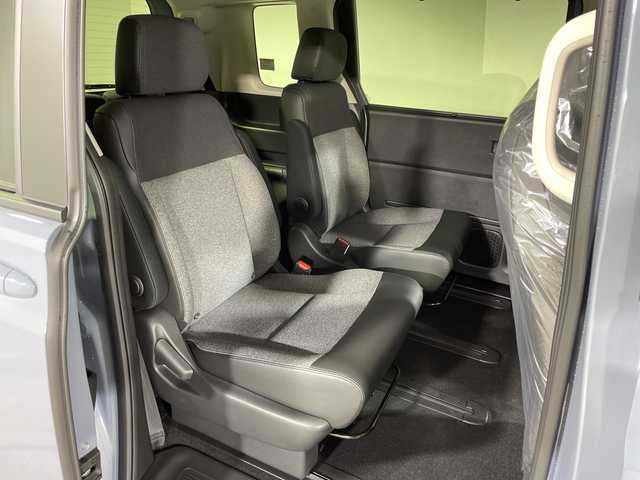 ホンダ フリード ハイブリット e:HEV AIR EX 神奈川県 2025(令7)年 0.1千km ソニックグレーパール 登録済未使用車/純正9型ディスプレイオーディオ【LXM-242ZFNI】/ホンダコネクトナビ/フルセグ　Bluetooth　AM FM　USB　iPod　/両側電動スライドドア【サンシェード】/ホンダセンシング/CMBS衝突軽減ブレーキ/誤発進抑制機能/急アクセル抑制機能/路外逸脱抑制機能/アダブティブクルーズコントロール/LKAS車線維持支援システム/先行車発進お知らせ機能/標識認識機能/ブラインドスポットインフォメーション/パーキングセンサーシステム/後退出庫サポート/オートハイビーム/革巻きステアリング/前席シートヒーター/ECON/電動パーキングブレーキ/オートブレーキホールド/プッシュスタート/スマートキー/純正15インチアルミホイール/LEDヘッドランプ/オートライト/スペアキー