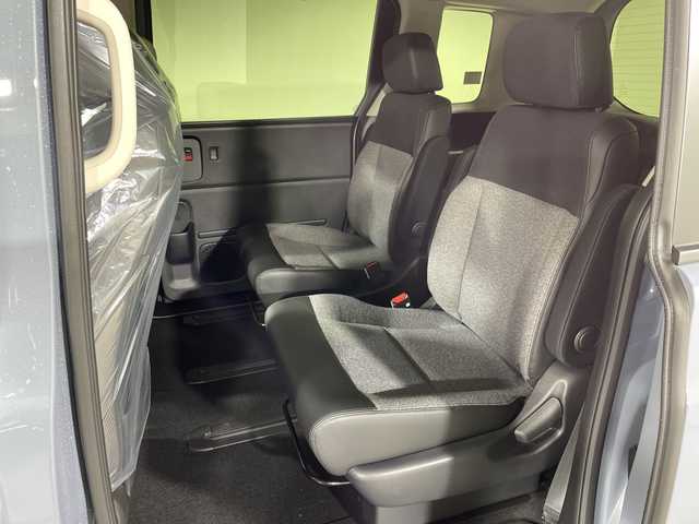 ホンダ フリード ハイブリット e:HEV AIR EX 神奈川県 2025(令7)年 0.1千km ソニックグレーパール 登録済未使用車/純正9型ディスプレイオーディオ【LXM-242ZFNI】/ホンダコネクトナビ/フルセグ　Bluetooth　AM FM　USB　iPod　/両側電動スライドドア【サンシェード】/ホンダセンシング/CMBS衝突軽減ブレーキ/誤発進抑制機能/急アクセル抑制機能/路外逸脱抑制機能/アダブティブクルーズコントロール/LKAS車線維持支援システム/先行車発進お知らせ機能/標識認識機能/ブラインドスポットインフォメーション/パーキングセンサーシステム/後退出庫サポート/オートハイビーム/革巻きステアリング/前席シートヒーター/ECON/電動パーキングブレーキ/オートブレーキホールド/プッシュスタート/スマートキー/純正15インチアルミホイール/LEDヘッドランプ/オートライト/スペアキー