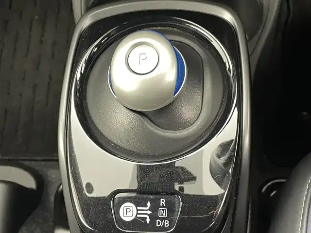 日産 ノート e－パワー メダリスト Bアロー 熊本県 2020(令2)年 5万km ガーネットレッド/スーパーブラック 2トーン 純正ナビMJ119D-W（ＣＤ・フルセグ・ＢＴ）/アラウンドビューモニター　/純正ドライブレコーダー　/純正ＥＴＣ　/レーダークルーズコントロール　/前後クリアランスソナー　/エマージェンシーブレーキ/衝突軽減ブレーキ　/レーンキープアシスト　/横滑り防止/インテリジェントルームミラー/純正フロアマット/純正１５インチAW/オートライト/オートマチックハイビーム/LEDヘッドライト/フォグランプ/スマートキー/プッシュスタート