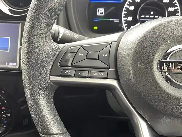 日産 ノート e－パワー メダリスト Bアロー 熊本県 2020(令2)年 5万km ガーネットレッド/スーパーブラック 2トーン 純正ナビMJ119D-W（ＣＤ・フルセグ・ＢＴ）/アラウンドビューモニター　/純正ドライブレコーダー　/純正ＥＴＣ　/レーダークルーズコントロール　/前後クリアランスソナー　/エマージェンシーブレーキ/衝突軽減ブレーキ　/レーンキープアシスト　/横滑り防止/インテリジェントルームミラー/純正フロアマット/純正１５インチAW/オートライト/オートマチックハイビーム/LEDヘッドライト/フォグランプ/スマートキー/プッシュスタート