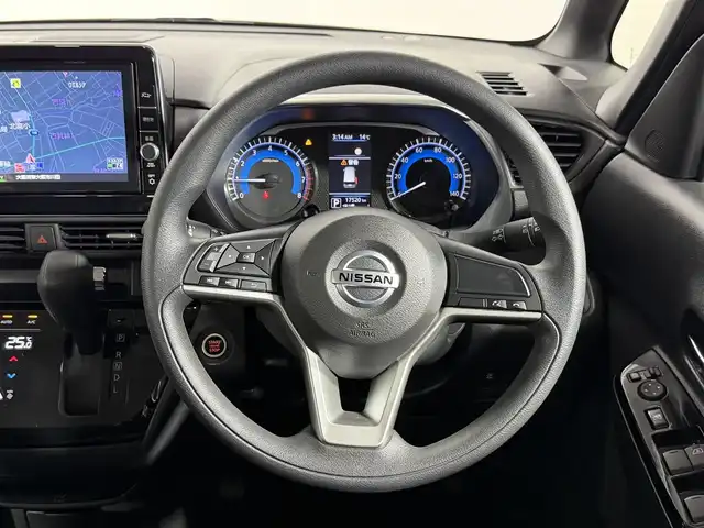 日産 ルークス ハイウェイスター X 大阪府 2022(令4)年 1.8万km フローズンバニラパール 純正9incナビTV 360カメラ 衝突軽減ブレーキ レーンアシスト パワースライドドア クリアランスソナー スマートキー プッシュスタート オートライト LEDヘッドライト ドライブレコーダー