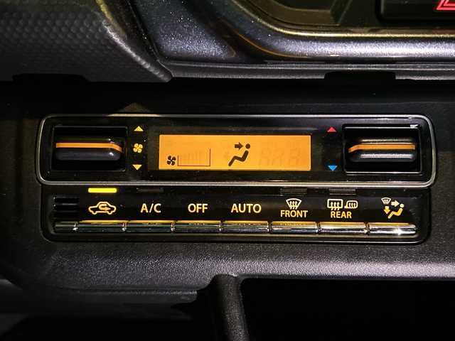 スズキ ハスラー Jスタイル 茨城県 2021(令3)年 6.5万km オフブルーメタリック/ガンメタリック2トーンルーフ 社外メモリナビ【AVIC-RW802】/(地デジTV・CD・DVD・BT・ラジオ再生)/衝突軽減ブレーキ/シートヒーター/ETC/オートライト/LEDヘッドライト/純正15inアルミホイール/純正フロアマット/スマートキー/スペアキー/取扱説明書/保証書