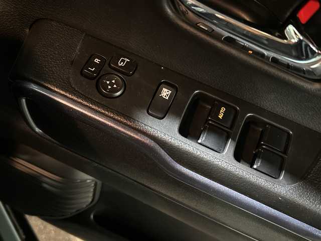 スズキ ハスラー Jスタイル 茨城県 2021(令3)年 6.5万km オフブルーメタリック/ガンメタリック2トーンルーフ 社外メモリナビ【AVIC-RW802】/(地デジTV・CD・DVD・BT・ラジオ再生)/衝突軽減ブレーキ/シートヒーター/ETC/オートライト/LEDヘッドライト/純正15inアルミホイール/純正フロアマット/スマートキー/スペアキー/取扱説明書/保証書