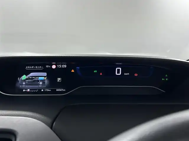 日産 セレナ e－パワー ハイウェイスター V 佐賀県 2020(令2)年 6.7万km ブリリアントホワイトパール 純正10インチナビ/フルセグTV/CD/DVD/Bluetooth/衝突被害軽減システム/全方位カメラ/クルーズコントロール/横滑り防止装置/クリアランスソナー/オートライト/LEDヘッドライト/フォグライト/純正前方ドライブレコーダー/ロードサインアシスト/ブラインドスポットモニター/両側パワースライドドア/ハンズフリー対応/ISOFIX対応シート/ビルトインETC/後席サンシェード/シートバックテーブル/純正15インチアルミホイール/純正フロアマット/スマートキー/スペアキー×１