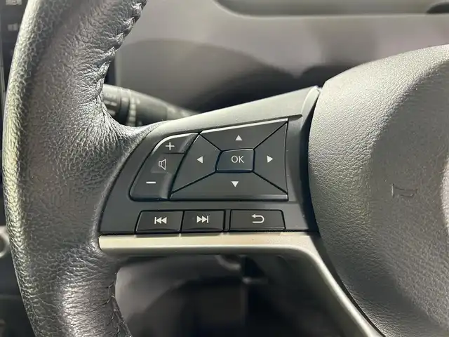 日産 セレナ e－パワー ハイウェイスター V 佐賀県 2020(令2)年 6.7万km ブリリアントホワイトパール 純正10インチナビ/フルセグTV/CD/DVD/Bluetooth/衝突被害軽減システム/全方位カメラ/クルーズコントロール/横滑り防止装置/クリアランスソナー/オートライト/LEDヘッドライト/フォグライト/純正前方ドライブレコーダー/ロードサインアシスト/ブラインドスポットモニター/両側パワースライドドア/ハンズフリー対応/ISOFIX対応シート/ビルトインETC/後席サンシェード/シートバックテーブル/純正15インチアルミホイール/純正フロアマット/スマートキー/スペアキー×１