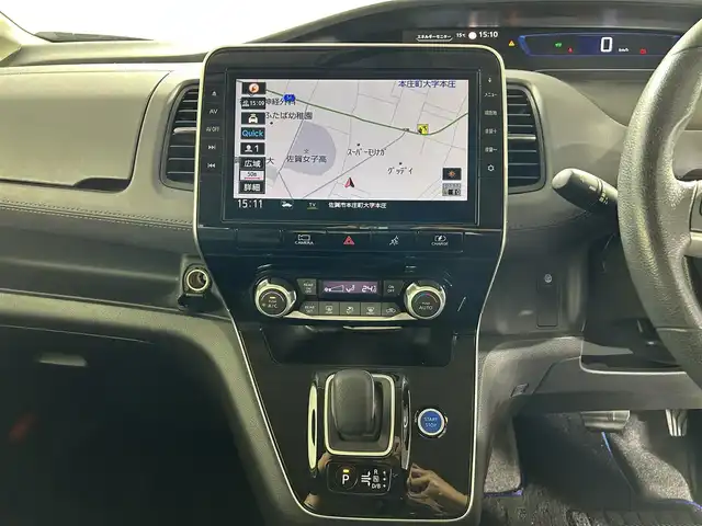 日産 セレナ e－パワー ハイウェイスター V 佐賀県 2020(令2)年 6.7万km ブリリアントホワイトパール 純正10インチナビ/フルセグTV/CD/DVD/Bluetooth/衝突被害軽減システム/全方位カメラ/クルーズコントロール/横滑り防止装置/クリアランスソナー/オートライト/LEDヘッドライト/フォグライト/純正前方ドライブレコーダー/ロードサインアシスト/ブラインドスポットモニター/両側パワースライドドア/ハンズフリー対応/ISOFIX対応シート/ビルトインETC/後席サンシェード/シートバックテーブル/純正15インチアルミホイール/純正フロアマット/スマートキー/スペアキー×１