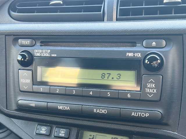 トヨタ アクア G 沖縄県 2012(平24)年 9.4万km クールソーダメタリック 純正オーディオ　/（ＡＭ／ＦＭ／ＣＤ）　/オートライト　/スマートキー　/純正フロアマット　/プッシュスタート　/横滑り防止装置　/パワーステアリング　/パワーウィンドウ　/ベンチシート　/オートエアコン　/ベンチシート