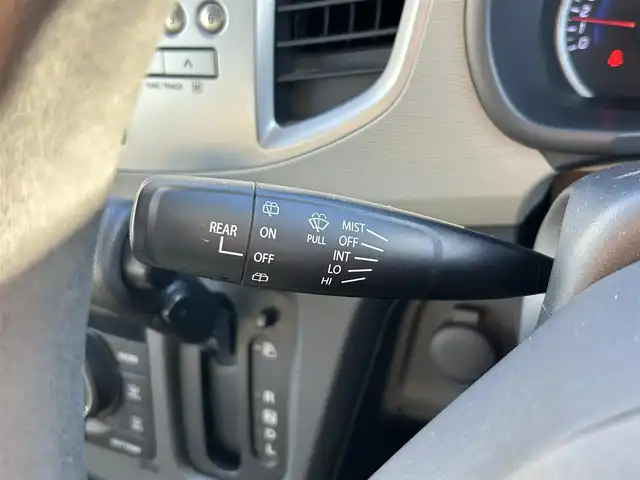 スズキ ワゴンＲ FX 愛知県 2013(平25)年 4万km シルキーシルバーメタリック オーディオユニット/　・AM/FM/  ・CD/  ・AUX/ヘッドライトレベライザー/アイドリングストップ/横滑り防止/電動格納ミラー/純正フロアマット/ドアバイザー/リモコンキー/スペアキー×１/保証書/取説