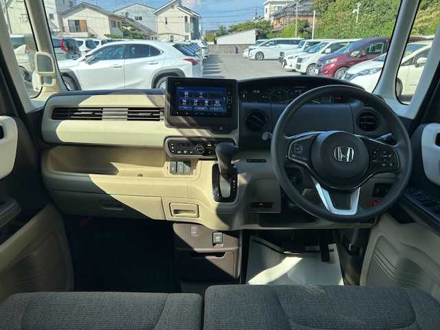 ホンダ Ｎ ＢＯＸ G L ホンダセンシング 大阪府 2019(令1)年 1.7万km プラチナホワイトパール 純正ナビ(BT/CD/DVD/SD/フルセグ)/バックカメラ/衝突被害軽減システム/レーンキープアシスト/コーナーセンサー/オートクルーズコントロール/オートライト/オートマチックハイビーム/シートヒーター/両側パワースライドドア/アイドリングストップ/ドライブレコーダー/フルフラットシート/チップアップシート/LEDヘッドライト/スマートキー×1