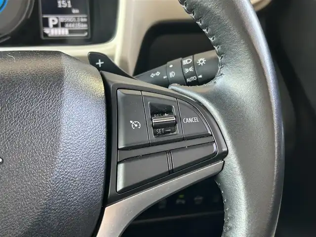 スズキ クロスビー HYBRID MZ 宮城県 2020(令2)年 4.5万km ピュアホワイトパール/ブラック2トーンルーフ ４WD/社外ナビ（AM/FM/TV/DVD/CD/BT/SD/USB）/バックカメラ/デュアルセンサーブレーキサポート（衝突軽減）/クルーズコントロール/アイドリングストップ/横滑り防止/車線逸脱警報システム/グリップコントロール/ヒルディセントコントロール/オートライト/ETC/ドラレコ/スマートキー/プッシュスタート/純正フロアマット/純正AW付き夏タイヤ１６インチ（１７５/６０R16）/取扱説明書（車両本体/ナビ）