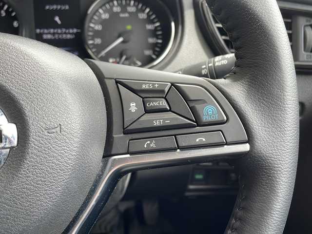 日産 エクストレイル ハイブリッド 20Xi 愛知県 2020(令2)年 4.7万km ブリリアントホワイトパール 衝突軽減システム/プロパイロット/純正SDナビ/フリップダウンモニター/全方位カメラ/クルーズコントロール/シートヒーター/フルセグ/CD/DVD/Bluetooth/バックカメラ/電動リアゲート/コーナーセンサー/純正アルミホイール/LEDヘッドライト/インテリジェントミラー/オートライト/ドライブレコーダー/４WD/ステアリングスイッチ/スマートキー/プッシュスタート